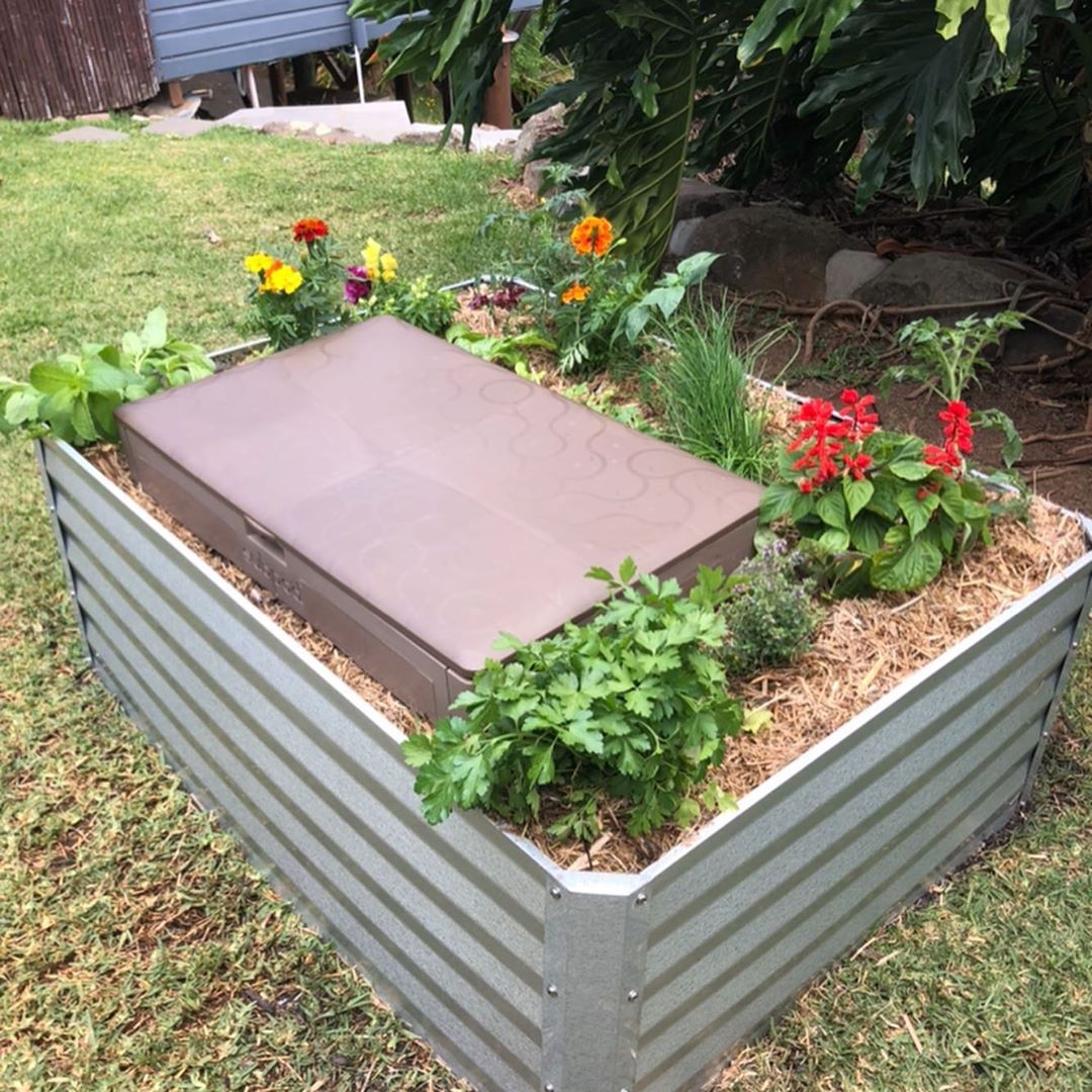 Read more about the article Subpod – In-Garden Compost System