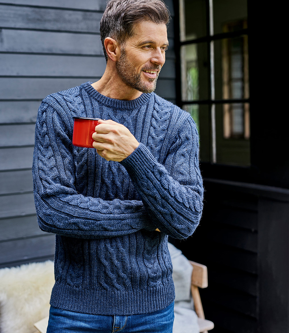 Read more about the article WoolOvers – Pure Wool Aran Knitted Sweater