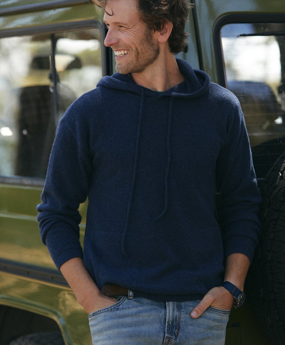 Read more about the article Outerknown – Reimagine Cashmere Hoodie