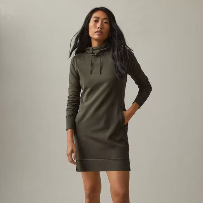 Read more about the article American Giant – Woman’s Hoodie Dress