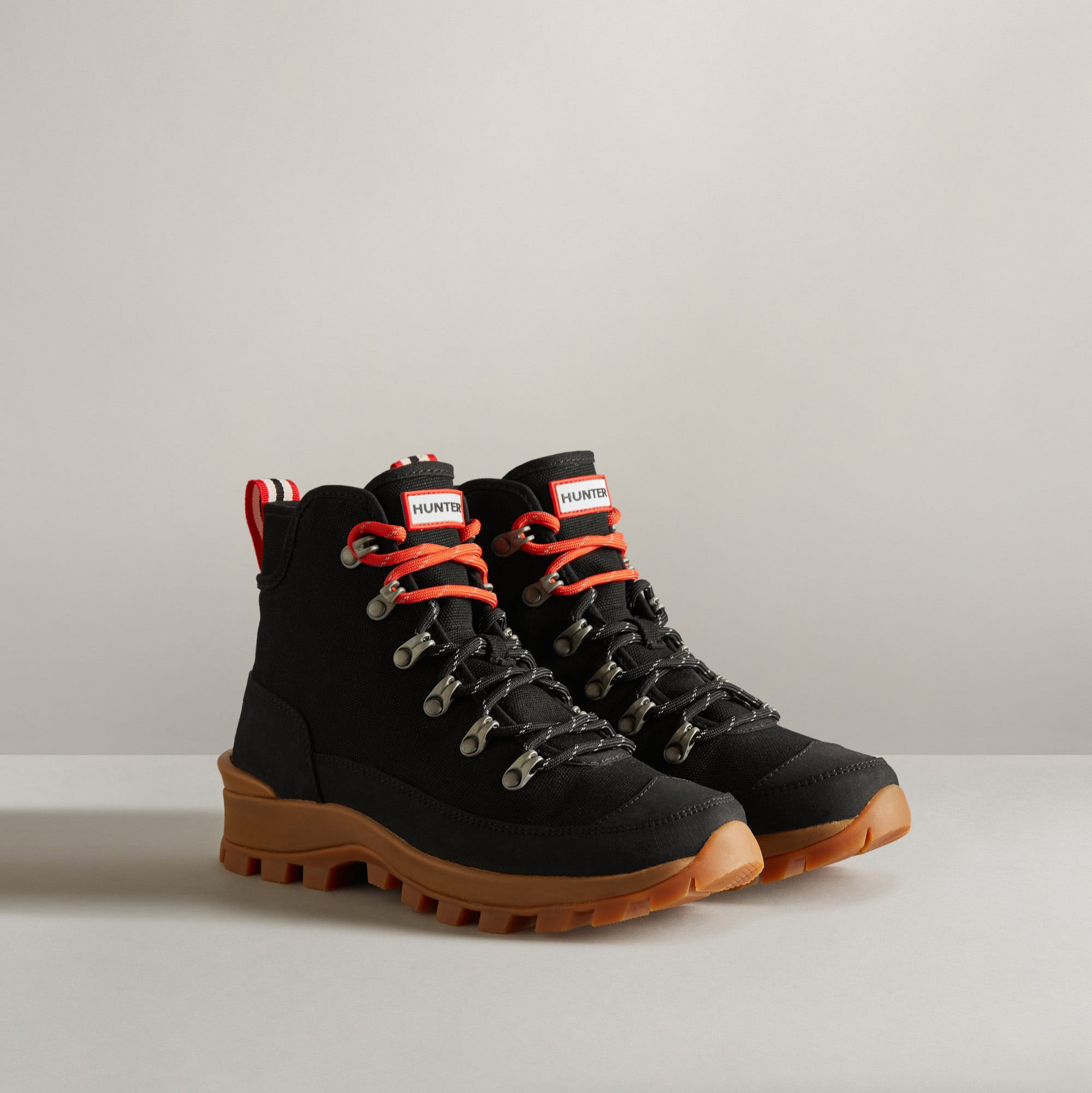 Read more about the article Hunter – Women’s Canvas Desert Commando Boot